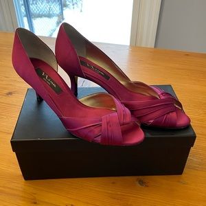 Nina Culver peep toe pumps